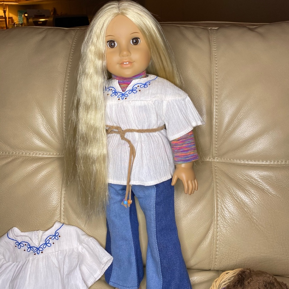 Julie Albright American Girl Doll - Picture 4 of 9
